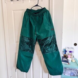 Green ski snowboarding pants waterproof size L oversized style